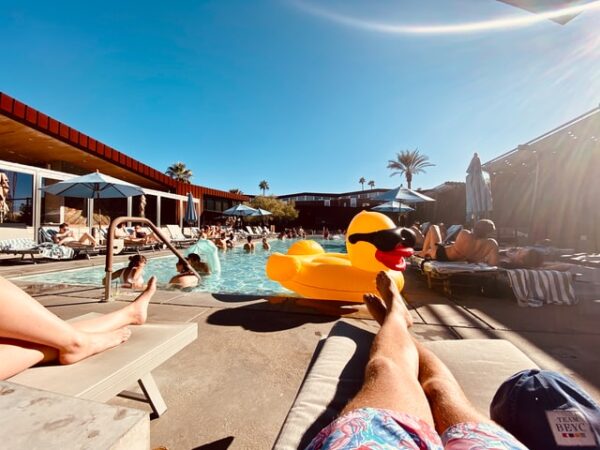 6 Tips to Plan an Epic Resident Pool Party | Event Ideas by Flamingo