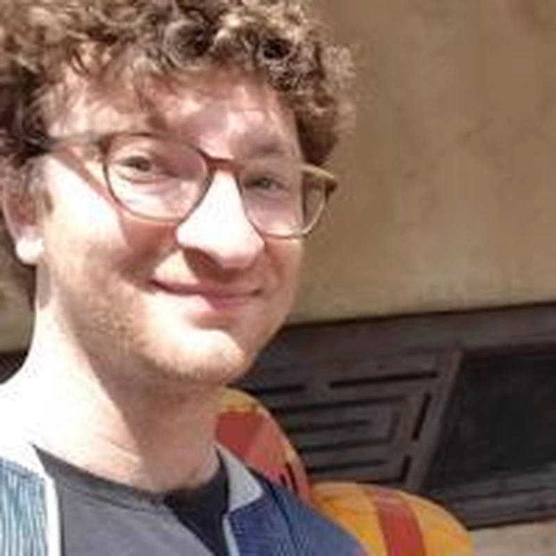 Portrait of Jacob Rubin, resident event host specializing in bingo, trivia, comedy, game nights, and virtual events for apartment communities.